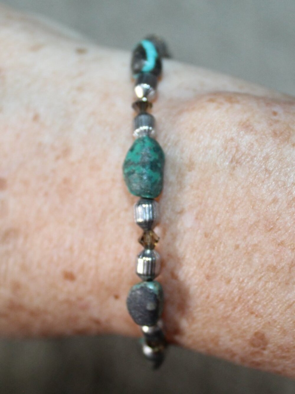 Turquoise Colored Stone Brown Faceted Bead Silver Tone Bead Bracelet